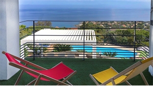 villa à la location saisonniere -   83380  LES ISSAMBRES, surface 150 m2 location saisonniere villa - UBI470841068